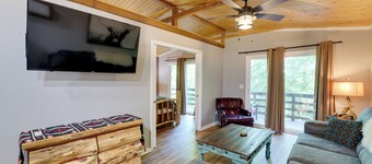 Creekside Nature Escape in Southwest Missouri