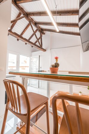 Dining - QH EME Suites Granada 03 (Granada)