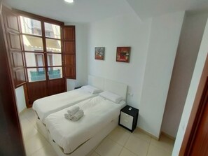 2 bedrooms