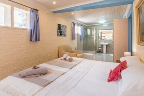 3 bedrooms, iron/ironing board, WiFi