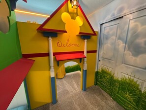 Huis | 5 slaapkamers, een bureau, snel internet