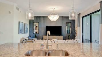 Apartment | 2 bedrooms, Internet