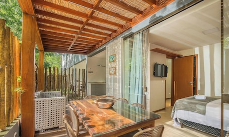 Restaurante al aire libre. Condominium on the Coast in Imbassai - SOV