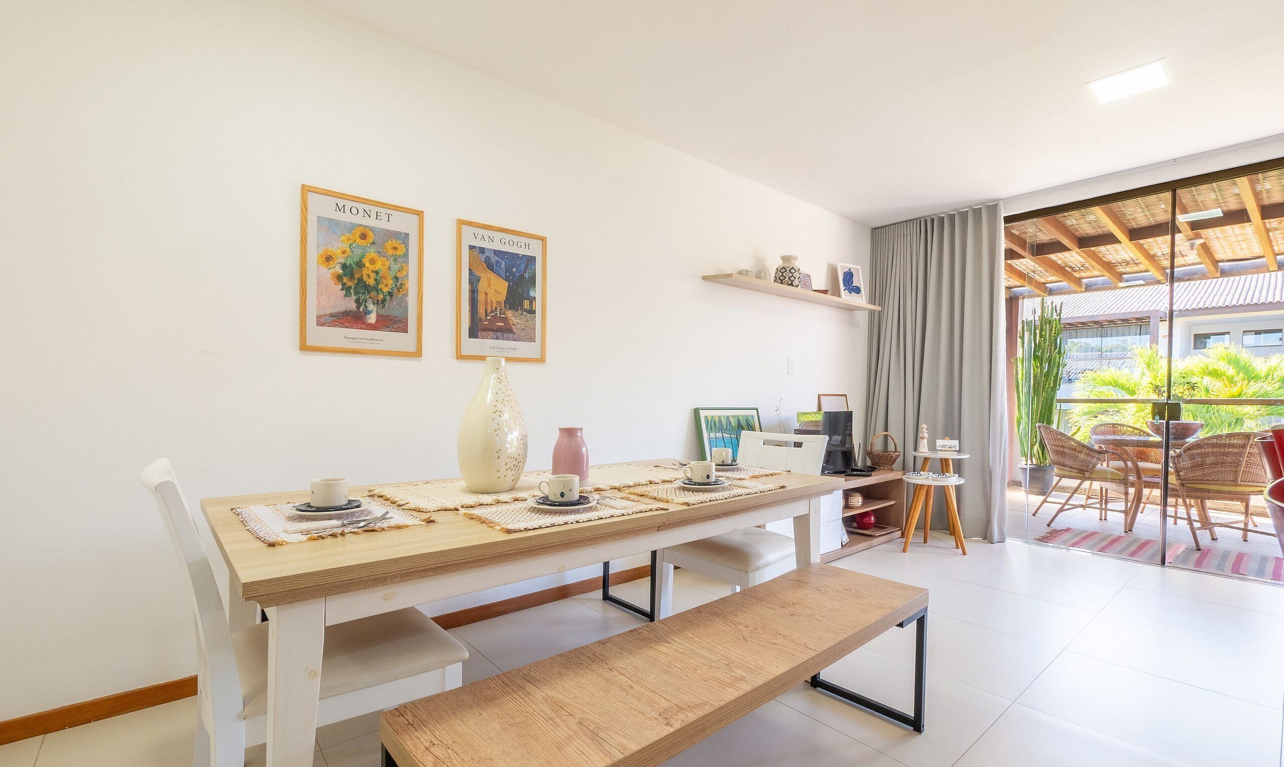 Basic Villa | Dining