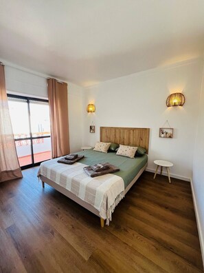 1 quarto, Wi-Fi de cortesia, roupa de cama