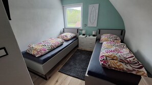 3 habitaciones, cuna de viaje, wifi gratis y ropa de cama 