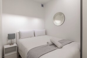 2 室のベッドルーム、アイロン / アイロン台、WiFi