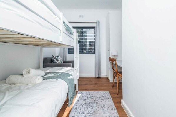 3 bedrooms, iron/ironing board, WiFi