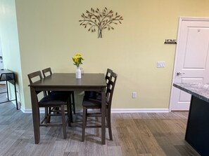 تناول الطعام