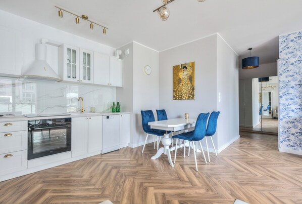 Comfort Apartment, Balcony | Iron/ironing board, free WiFi