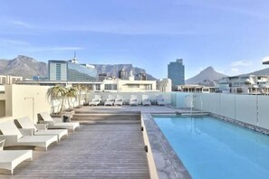 屋内プール、温水プール