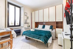 1 bedroom, iron/ironing board, free WiFi, bed sheets
