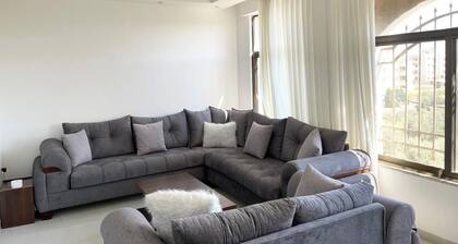 Al Bnyat Hurrya Street , 3-bedroom apartment in Amman