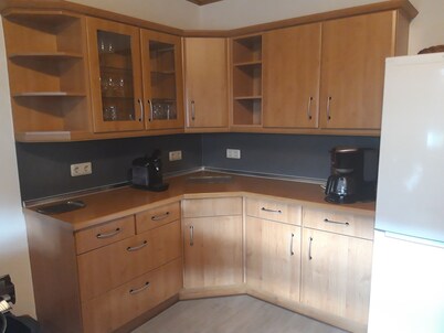 Bright, quiet apartment with 3 spacious bedrooms on the ground floor