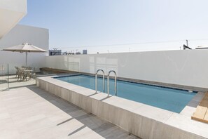 屋内プール、温水プール
