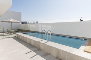 屋内プール、温水プール