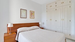 Apartment - Apartment in Torremolinos With Pool (Torremolinos)