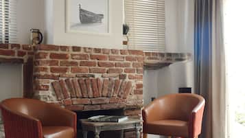 Kamar Deluks, pemandangan laut terbatas | Area keluarga | Televisi LED 50-cm dengan saluran TV satelit