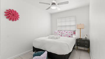 2 habitaciones, tabla de planchar con plancha, wifi y ropa de cama