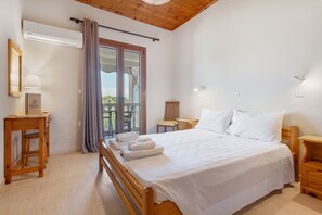 WiFi, bed sheets - Studio Apartment 'Standard  with Sea View 4' with Shared Terrace, Wi-Fi and Air Conditioning (Vasilikos)