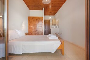 WiFi, bed sheets