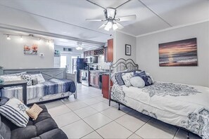 1 chambre, fer et planche à repasser, Wi-Fi, draps fournis