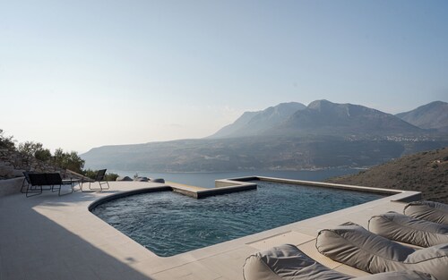 The One Limeni Residence Three, The One Limeni