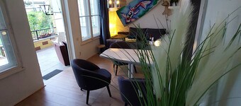 Tiny house by the lake! Lakeside yard with an own jetty and sauna!