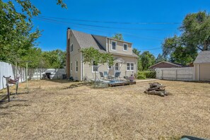 House, 5 Bedrooms | Exterior - Charming Home Near Unc & Dt Greeley 5 Bedroom Home (Greeley)