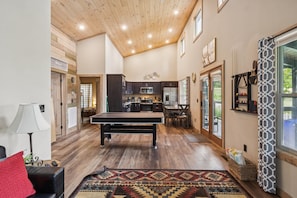 Cabane, 2 chambres | Intérieur