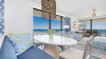 Condo, 3 Bedrooms | Interior