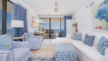 Condo, 3 Bedrooms | Living area