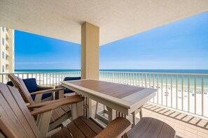 Condo, 3 chambres | Restauration en plein air