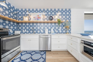 Appart'hôtel, 3 chambres | Cuisine privée