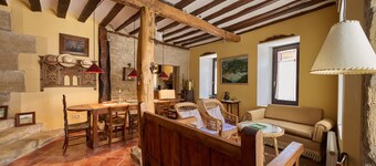 Wine Escape by Fidalsa