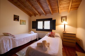 3 chambres, draps fournis