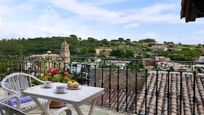 Balcony - Wine Escape by Fidalsa (Villabuena de Alava)