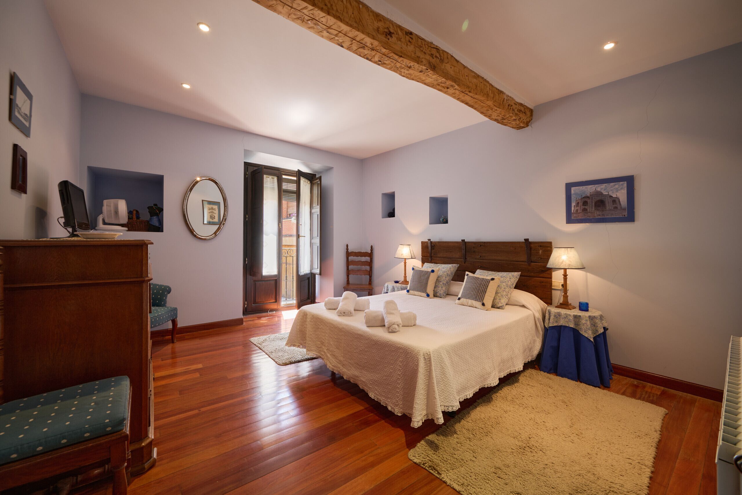 3 bedrooms, bed sheets
