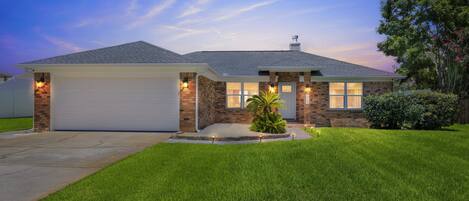House, 3 Bedrooms | Exterior