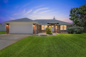 House, 3 Bedrooms | Exterior - Driftwood Dreamer Retreat Quiet Coastal Escape (Gulf Breeze)