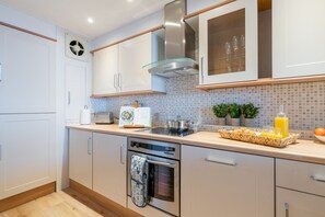 Oppvaskmaskin og kjøkkenutstyr