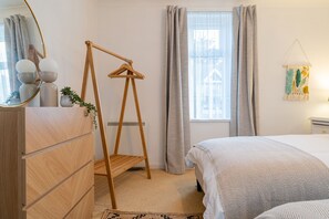 2 bedrooms, individually decorated, individually furnished, free WiFi - Flat 17, The Stones (St Ives)