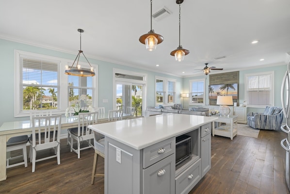 House, 5 Bedrooms | Interior