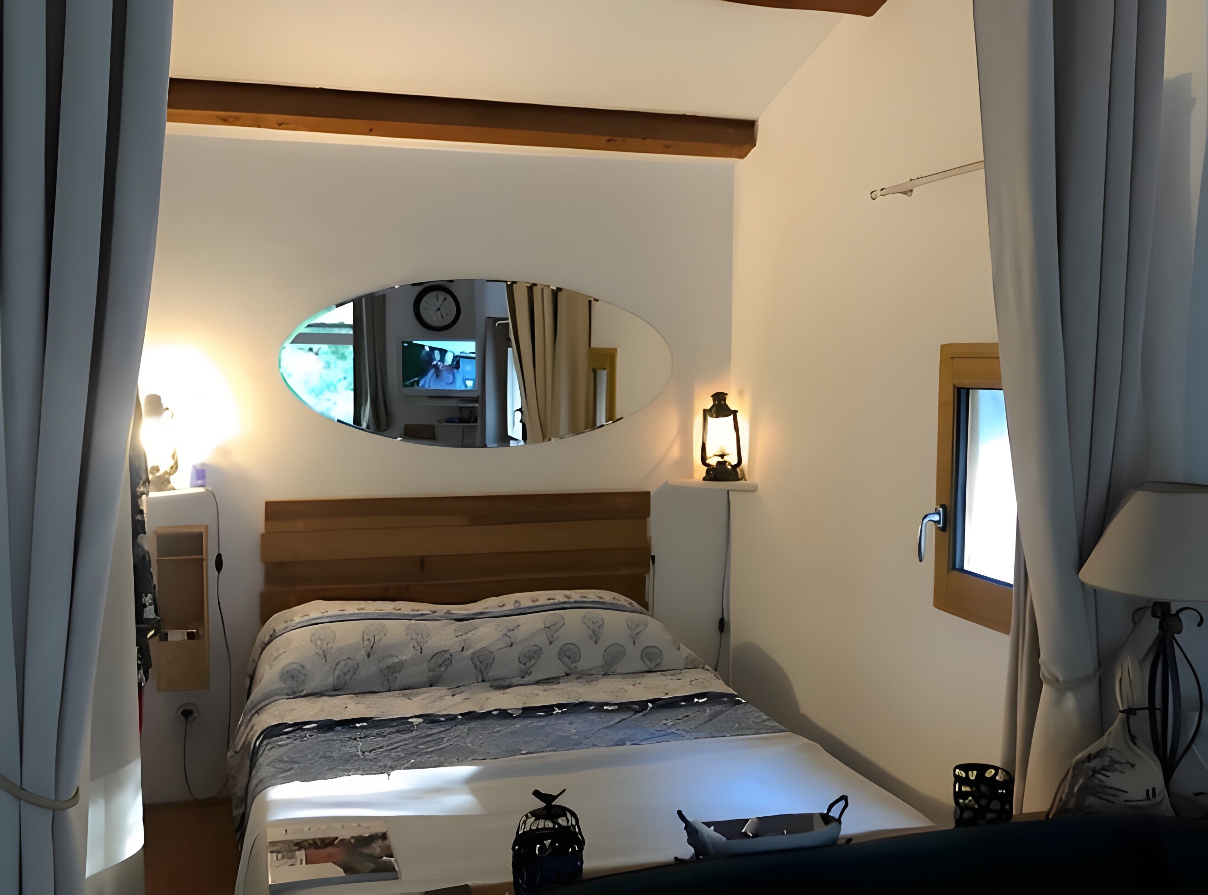 2 bedrooms, iron/ironing board