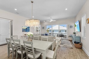 Ferienhaus, 5 Schlafzimmer | Wohnbereich | Smart-TV