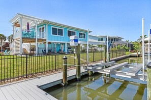 House, 2 Bedrooms | Property grounds - 320 Bayland Breeze: Pet-friendly 2br W/ Water Views! 2 Bedroom Home (Fort Myers Beach)