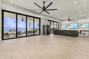 House, 6 Bedrooms | Interior