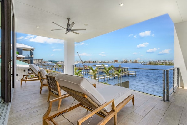 House, 6 Bedrooms | Terrace/patio
