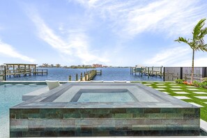 Nhà, 6 phòng ngủ | Hồ bơi | Hồ bơi nước nóng 