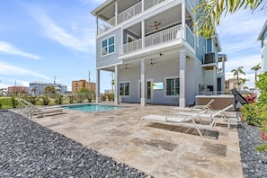 House, 5 Bedrooms | Terrace/patio